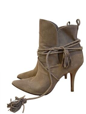SCHUTZ ankle boots tan suede leather stilettos feminine pointed toe straps 9B